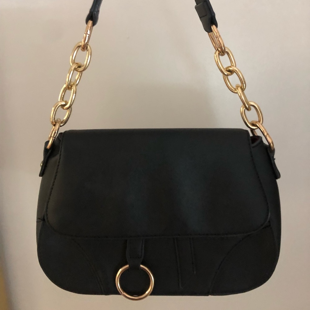 medium black bag w gold details